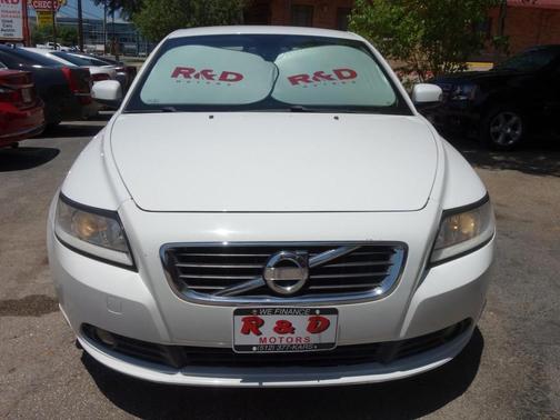 Ice White 2011 Volvo S40 T5 R-Design