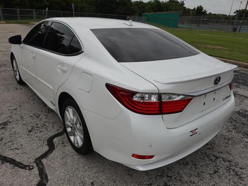 Starfire Pearl 2014 Lexus ES 300h Base