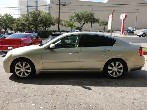 2006 INFINITI M35 Base