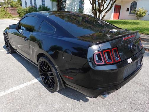 2013 Ford Mustang V6 Premium