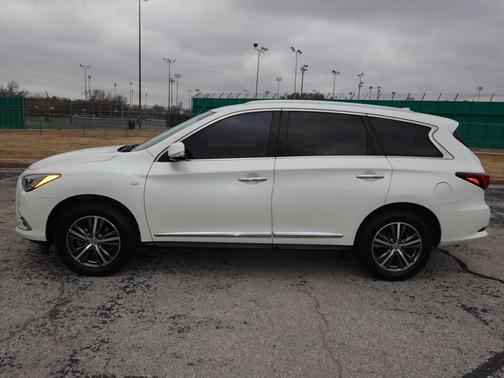 2016 INFINITI QX60 Base