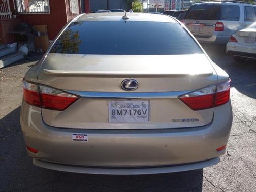 2014 Lexus ES 300h Base