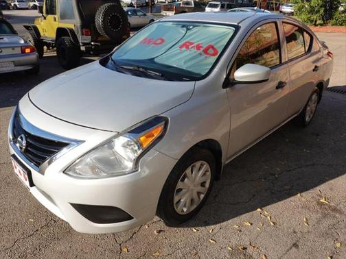 2017 Nissan Versa 1.6 S+