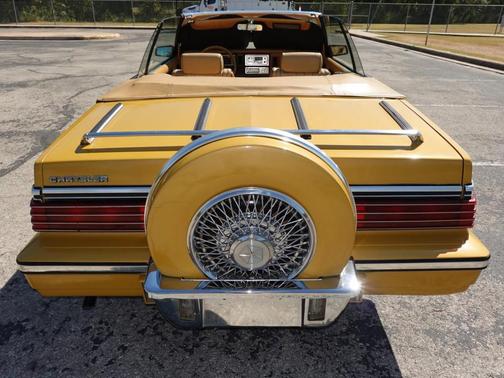 1985 Chrysler LeBaron Town & Country