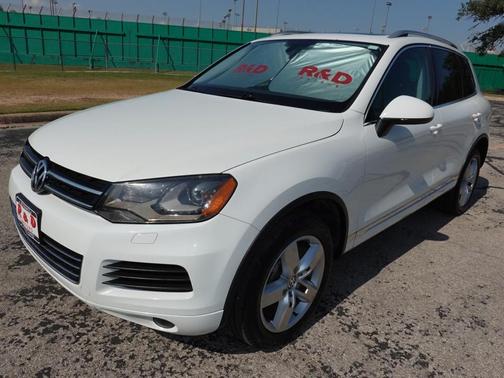 2013 Volkswagen Touareg VR6 Lux