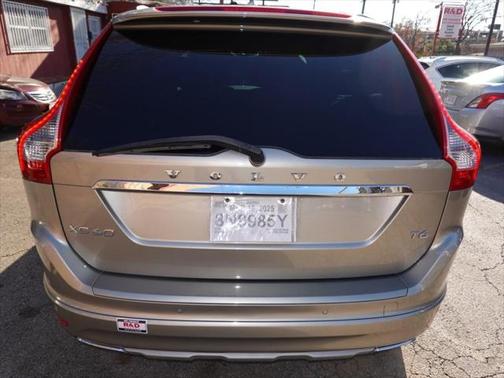 2016 Volvo XC60 T6 Drive-E
