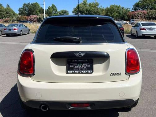 2017 MINI Hardtop Cooper