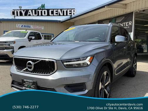 Osmium Grey Metallic 2019 Volvo XC40 T5 Momentum