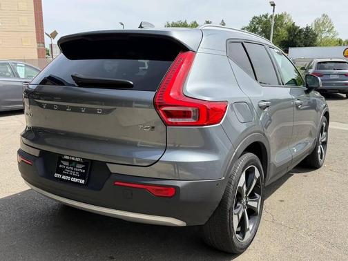 Osmium Grey Metallic 2019 Volvo XC40 T5 Momentum