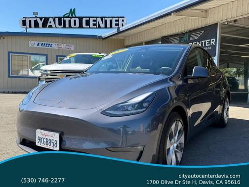 2023 Tesla Model Y Long Range Dual Motor All-Wheel Drive