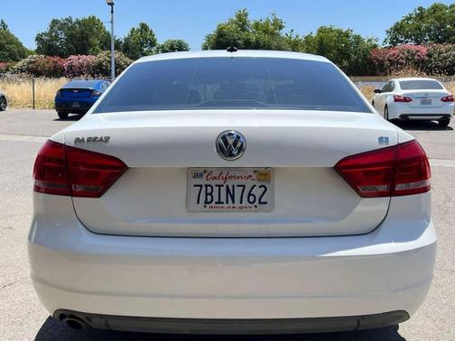 2013 Volkswagen Passat 2.5 SE