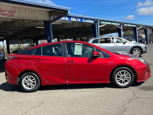 2016 Toyota Prius Two