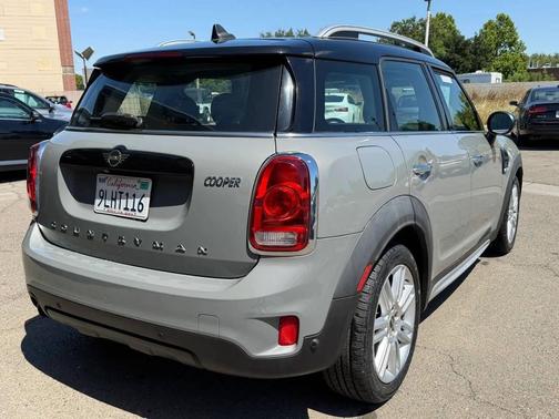 Moonwalk Grey Metallic 2020 MINI Countryman Cooper
