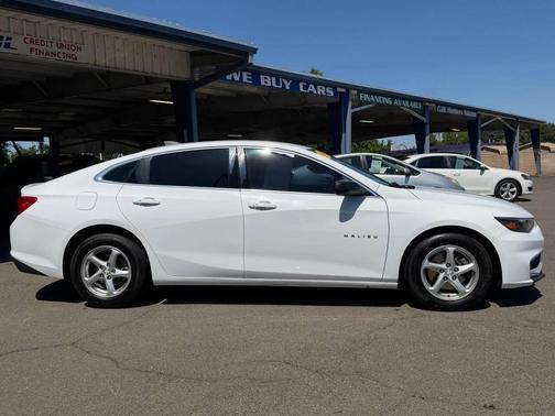Summit White 2018 Chevrolet Malibu 1LS