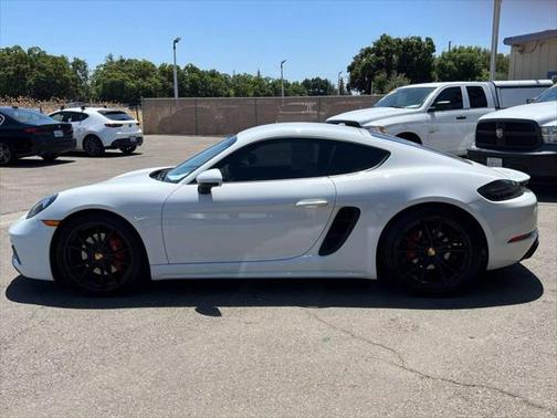 2018 Porsche 718 Cayman GTS