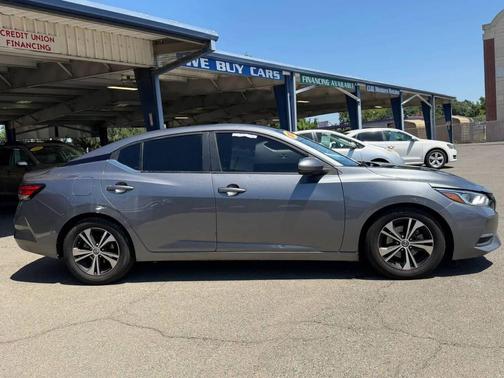 Gun Metallic 2020 Nissan Sentra SV