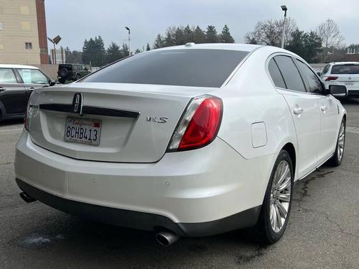 2012 Lincoln MKS Base
