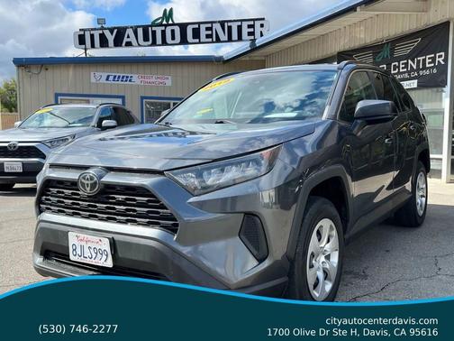 2019 Toyota RAV4 LE