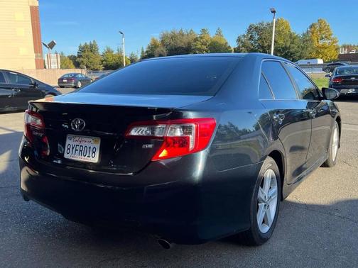 2014 Toyota Camry SE