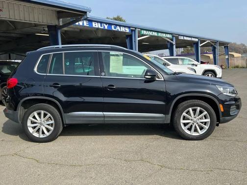 2017 Volkswagen Tiguan 2.0T Wolfsburg Edition