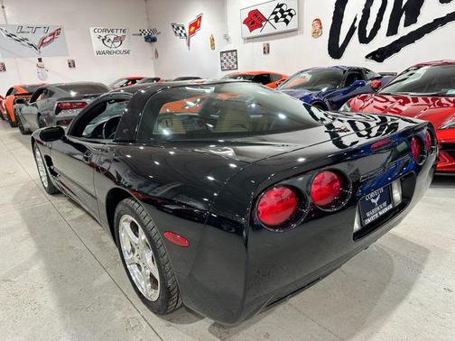 2004 Chevrolet Corvette Base
