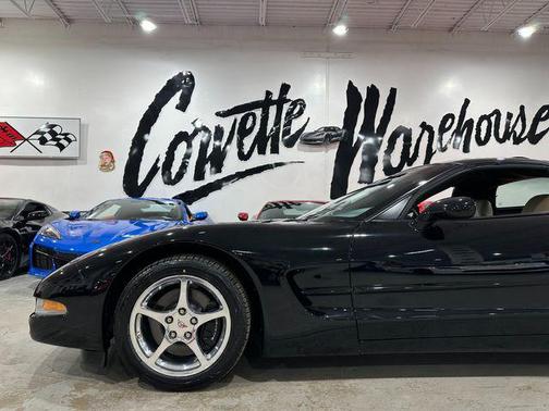 2004 Chevrolet Corvette Base