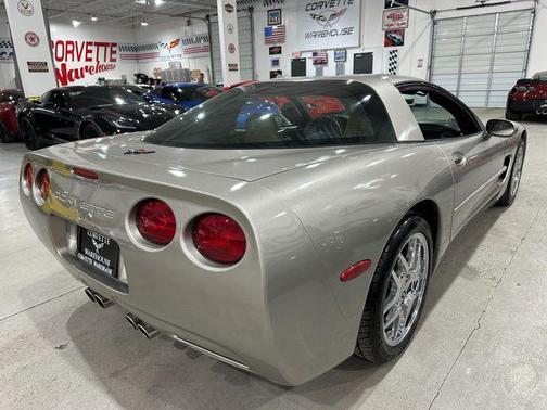 2000 Chevrolet Corvette Base