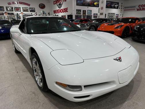 2004 Chevrolet Corvette Base