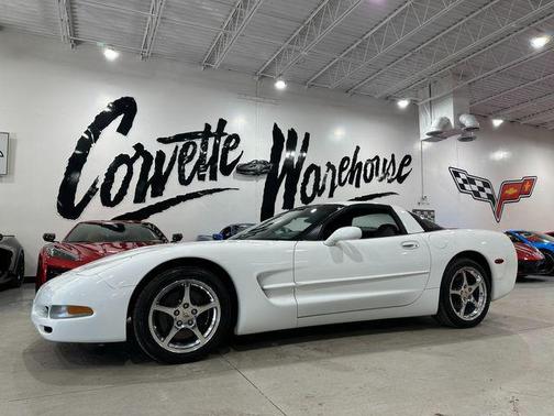 2004 Chevrolet Corvette Base