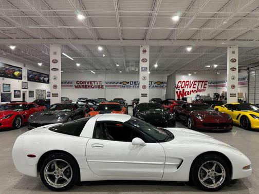 2004 Chevrolet Corvette Base