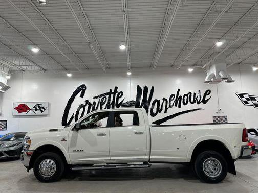 2021 RAM 3500 Laramie Crew Cab 4x4 8' Box
