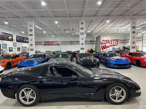 2004 Chevrolet Corvette Base