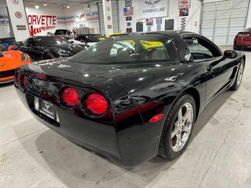 2003 Chevrolet Corvette Base