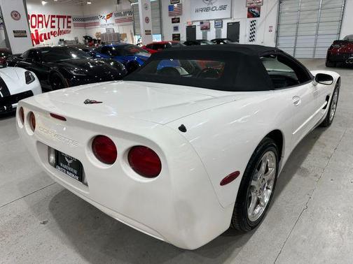 2001 Chevrolet Corvette Base