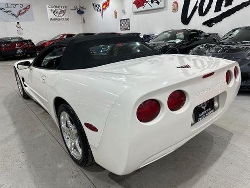 2001 Chevrolet Corvette Base
