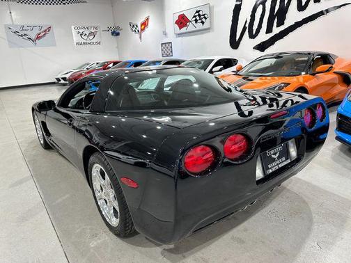 2004 Chevrolet Corvette Base