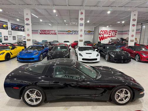 2004 Chevrolet Corvette Base
