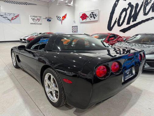 2004 Chevrolet Corvette Base