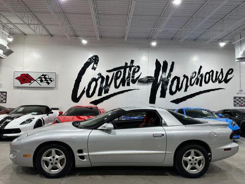 2002 Pontiac Firebird Coupe FM/CD, Auto, Good Carfax, Only 29k!
