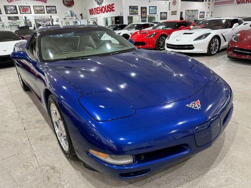 2004 Chevrolet Corvette Base