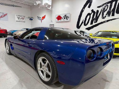 2004 Chevrolet Corvette Base