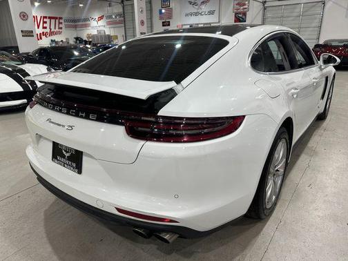 2017 Porsche Panamera 4S