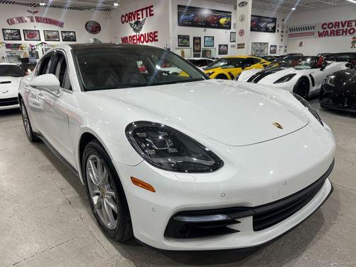 2017 Porsche Panamera 4S