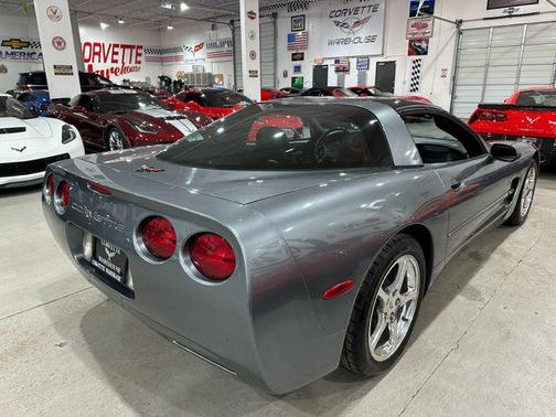 2004 Chevrolet Corvette Base