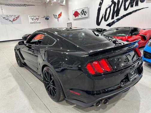 2017 Ford Shelby GT350 Base