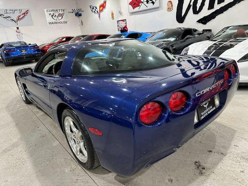 2004 Chevrolet Corvette Base