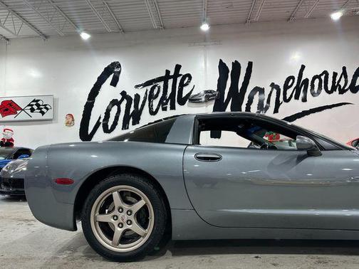 2003 Chevrolet Corvette Base