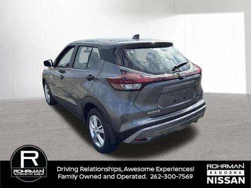 Gun Metallic 2024 Nissan Kicks S