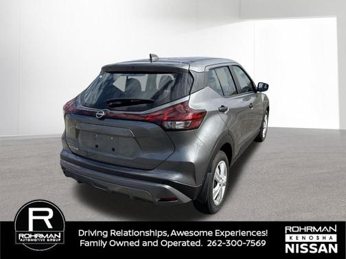 Gun Metallic 2024 Nissan Kicks S