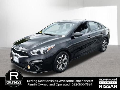 Aurora Black Pearl 2021 Kia Forte LXS